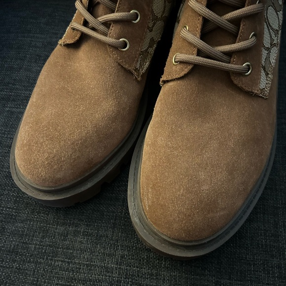 COACH CITYSOLE LACE UP BOOT IN SIGNATURE JACQUARD - Picture 9 of 10